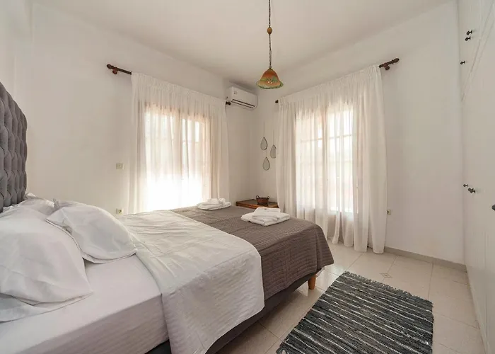 Tatil Evi Neva's Kompítsion