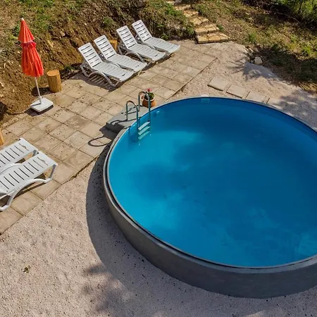Neva's Vakantiehuis Kompítsion